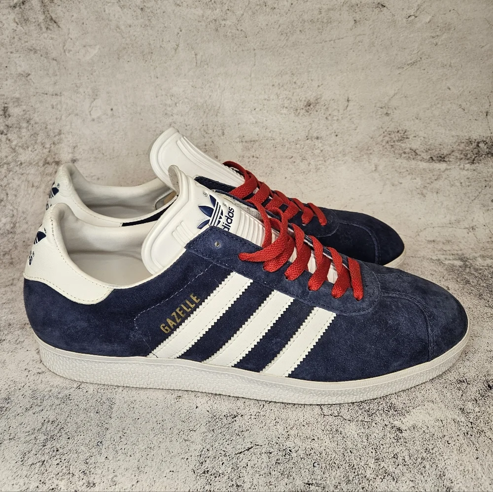 Vintage 2002 Adidas Suede Gazelles / Mens Size 10.5 / Blue & White - Picture 3 of 10